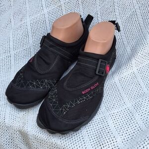 Body Glove water shoes 10
